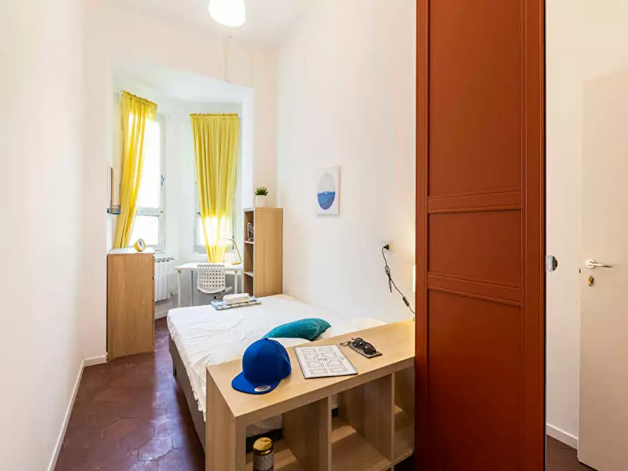 Immagine 2 di Camera in affitto  in Via Paolo Bassi a Milano