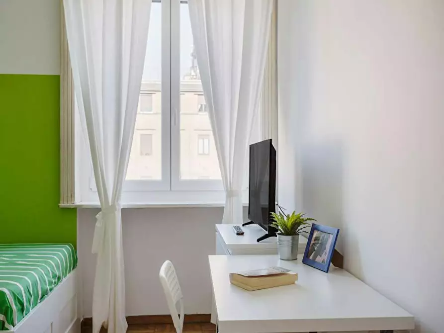 Immagine 5 di Camera in affitto  in Viale Tunisia a Milano