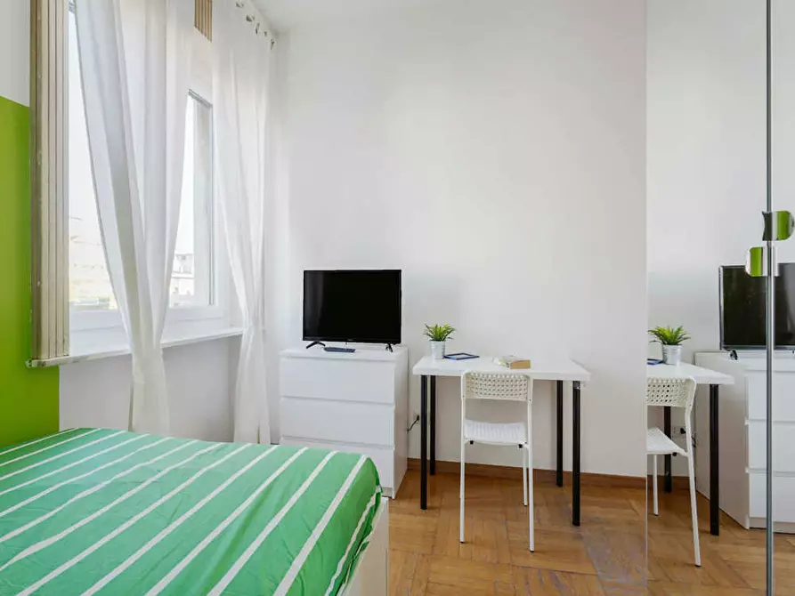 Immagine 4 di Camera in affitto  in Viale Tunisia a Milano