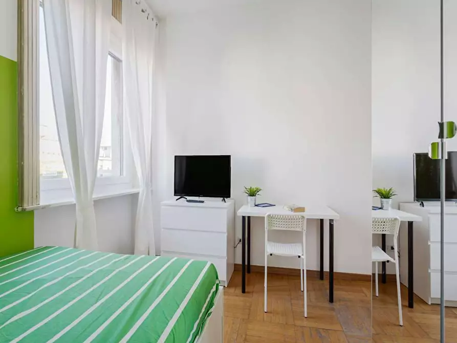 Immagine 3 di Camera in affitto  in Viale Tunisia a Milano