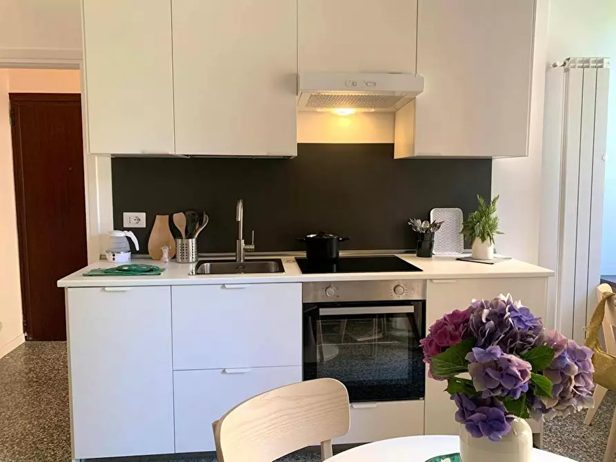 Immagine 1 di Appartamento in affitto  in Via Giacinto Bruzzesi a Milano