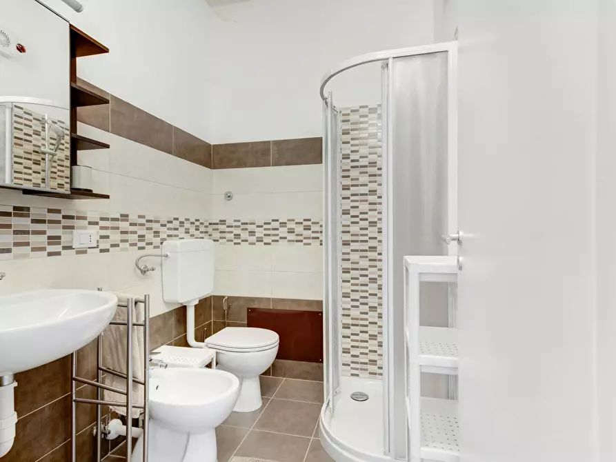 Immagine 8 di Camera in affitto  in Via Stromboli a Milano