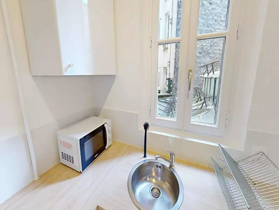 Immagine 10 di Camera in affitto  in Rue Chaligny a Paris