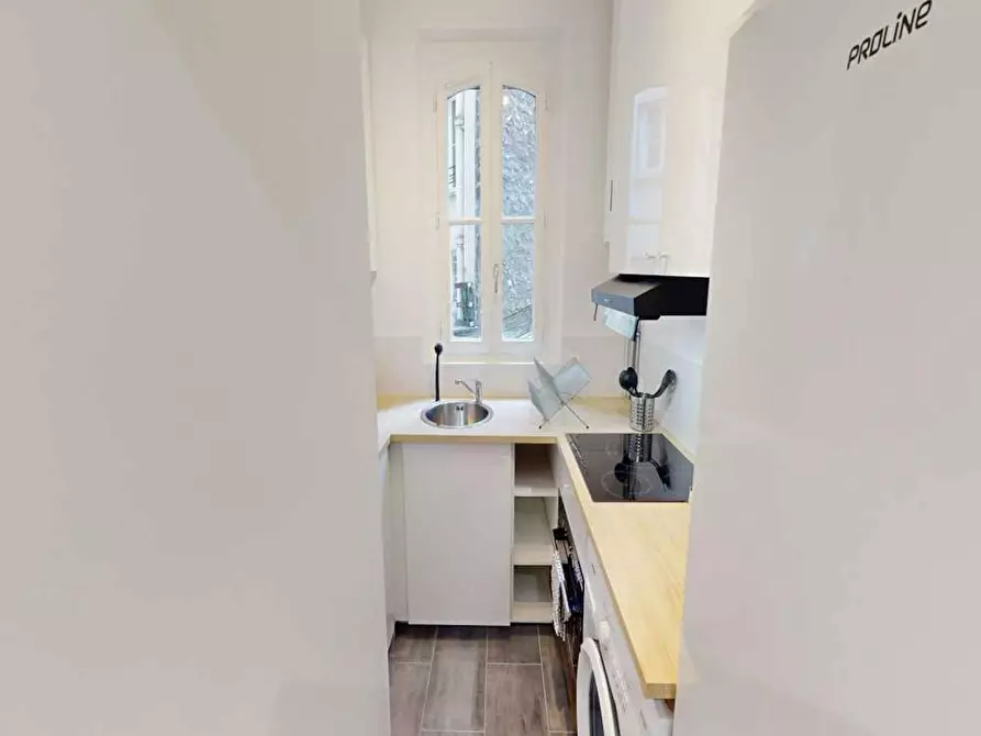 Immagine 9 di Camera in affitto  in Rue Chaligny a Paris