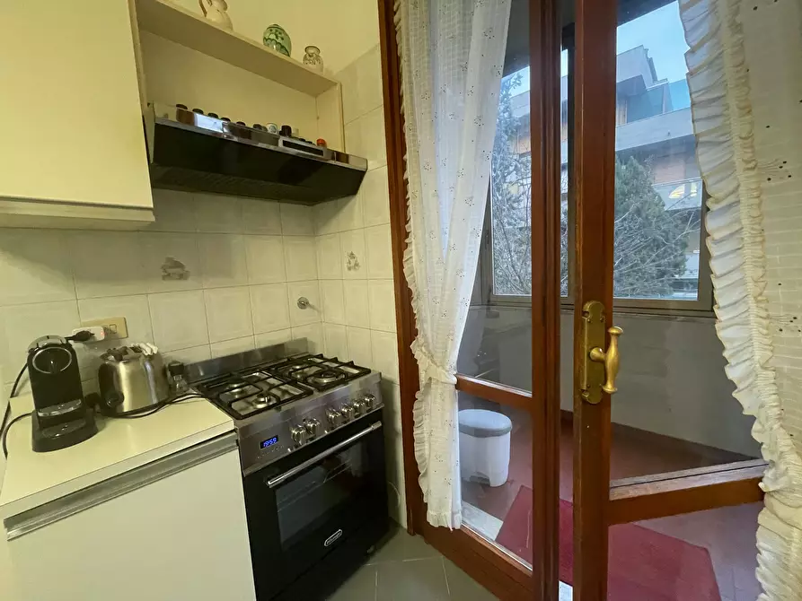 Immagine 8 di Camera in affitto  in Via Ugo Foscolo a Scandicci