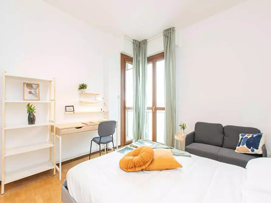 Immagine 4 di Camera in affitto  in Viale Sondrio a Milano