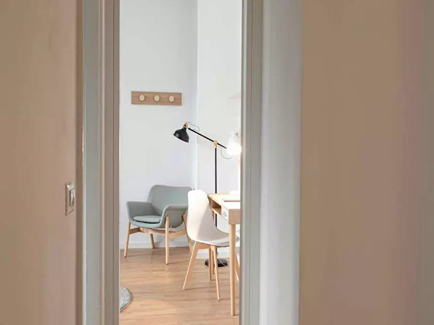 Immagine 7 di Camera in affitto  in Via Broletto a Milano