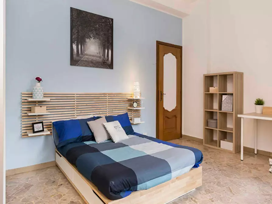 Immagine 1 di Camera in affitto  in Via Vincenzo Rabolini a Milano