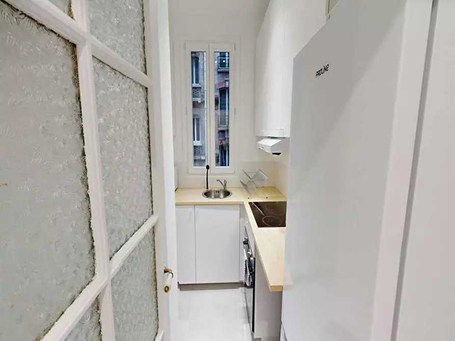 Immagine 5 di Camera in affitto  in Rue Chaligny a Paris