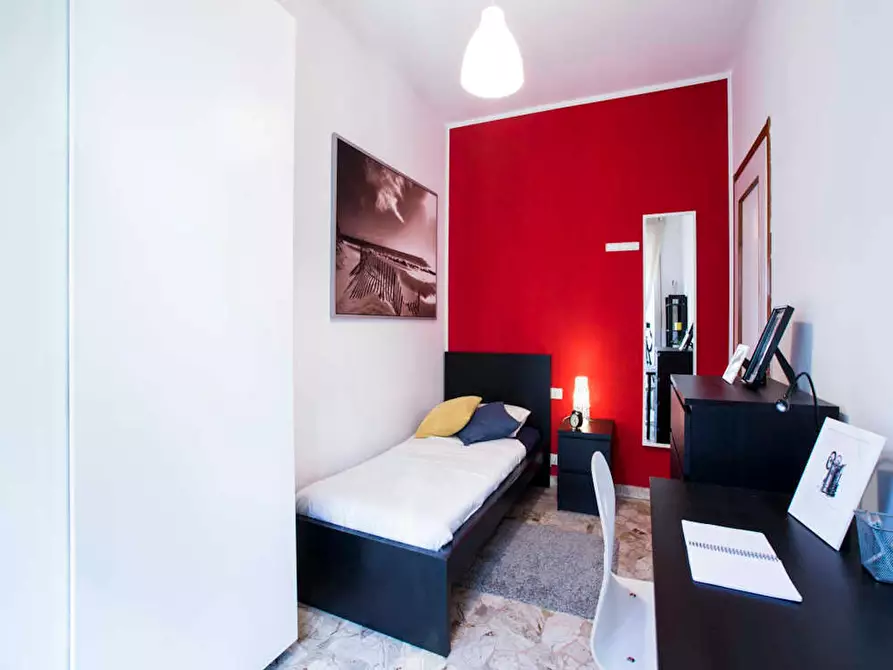 Immagine 5 di Camera in affitto  in Via Don Carlo Gnocchi a Milano