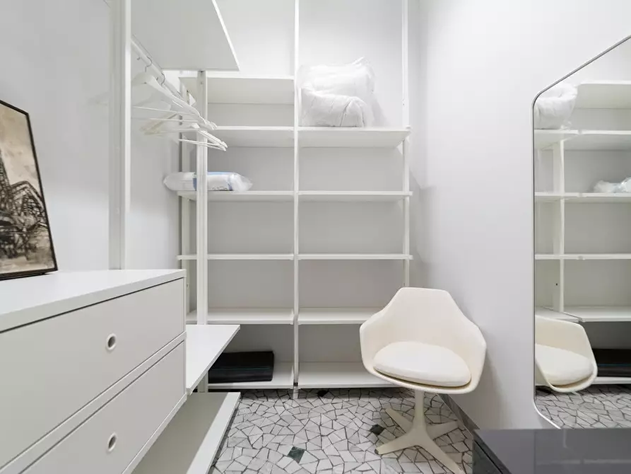 Immagine 6 di Appartamento in affitto  in Via Edmondo De Amicis a Milano