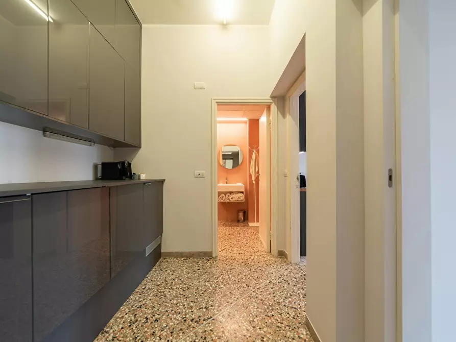 Immagine 10 di Appartamento in affitto  in Via Edmondo De Amicis a Milano