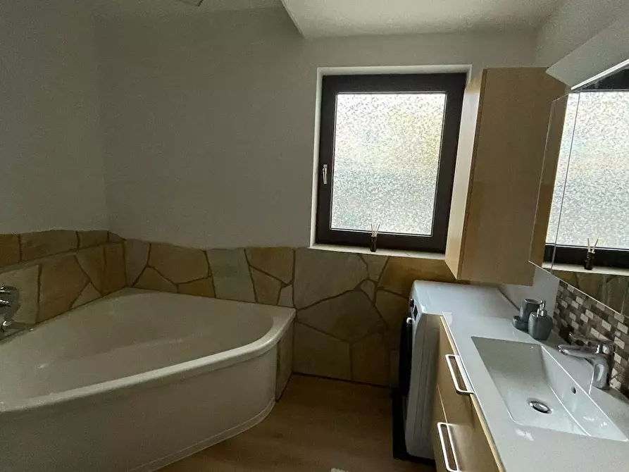 Immagine 4 di Appartamento in affitto  in Neutorstraße a Usingen
