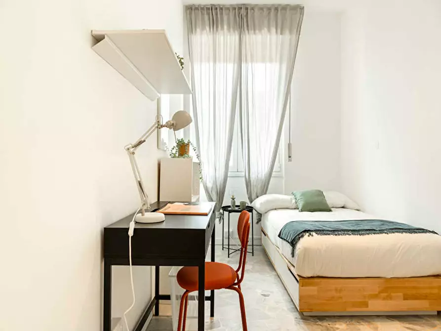 Immagine 4 di Camera in affitto  in Via Lorenteggio a Milano