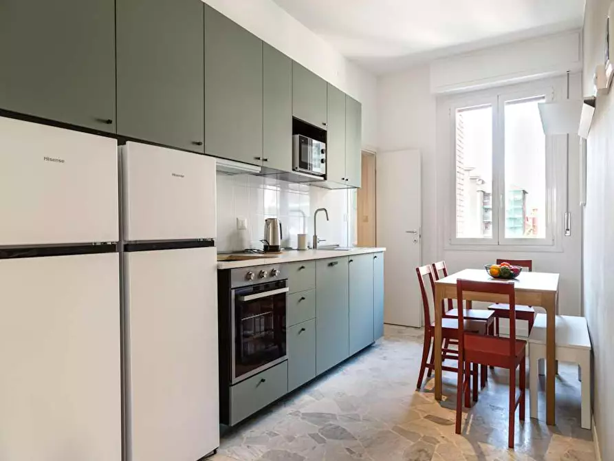 Immagine 10 di Camera in affitto  in Via Lorenteggio a Milano