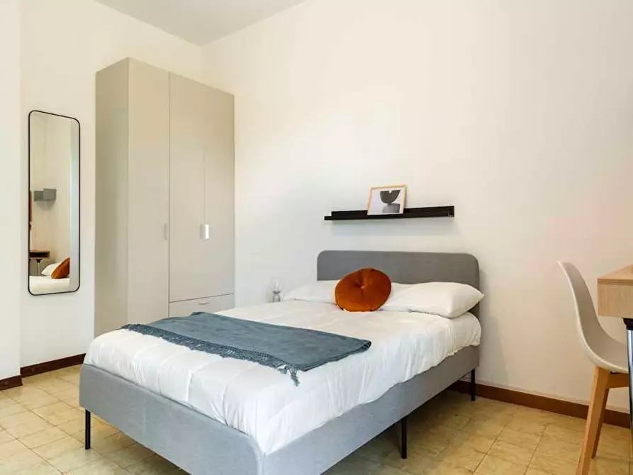 Immagine 2 di Camera in affitto  in Viale Renato Serra a Milano