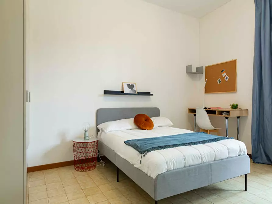 Immagine 4 di Camera in affitto  in Viale Renato Serra a Milano