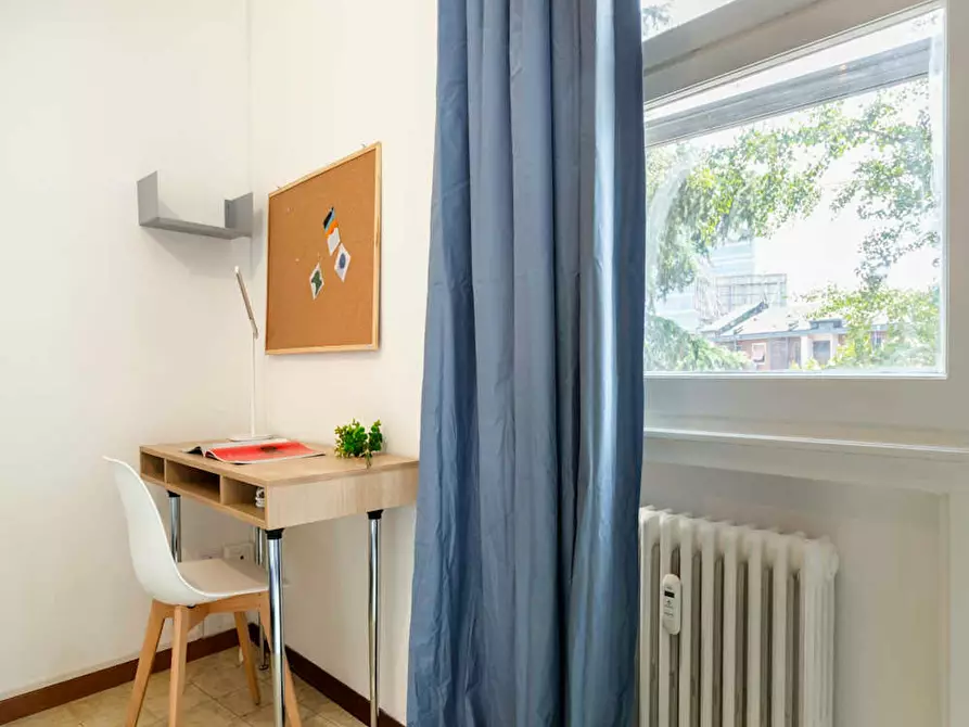 Immagine 8 di Camera in affitto  in Viale Renato Serra a Milano