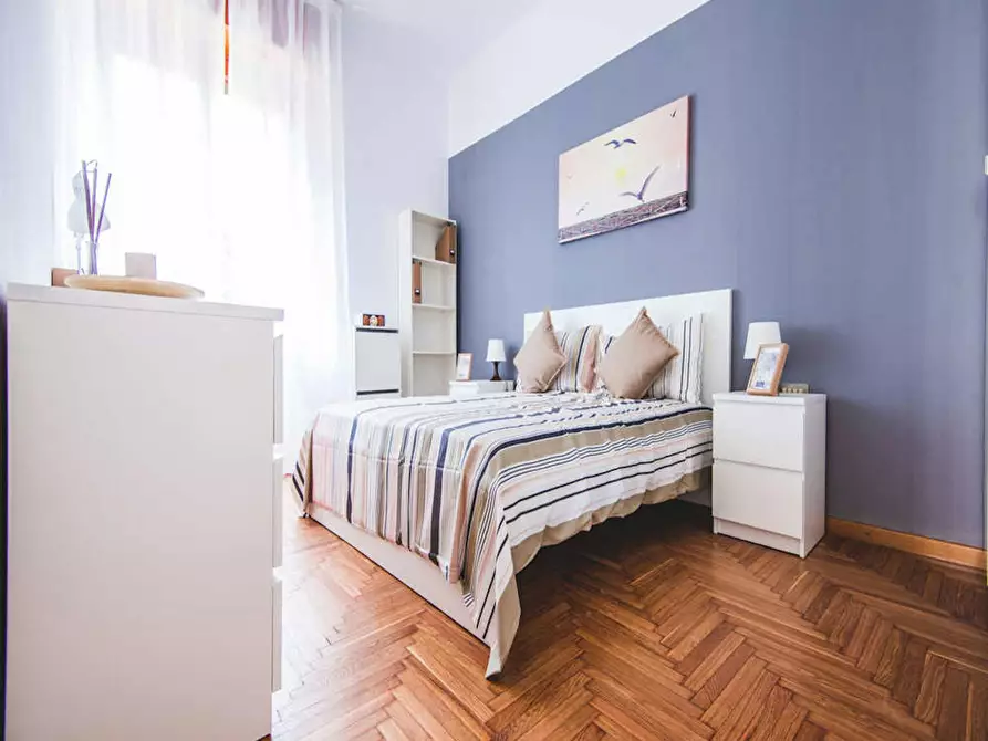Immagine 1 di Camera in affitto  in Via Achille Zezon a Milano