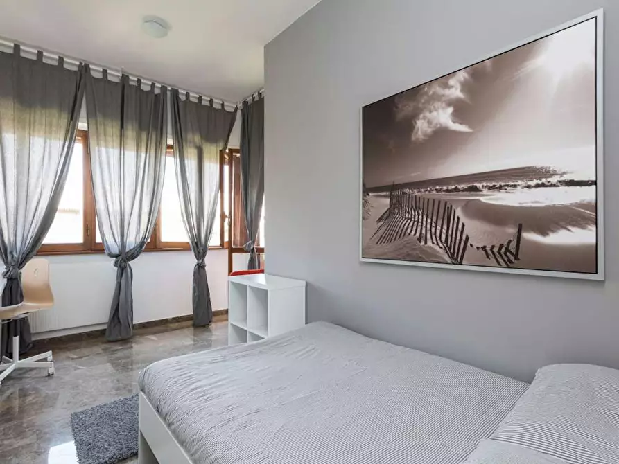 Immagine 5 di Camera in affitto  in Via Nocera Umbra a Roma