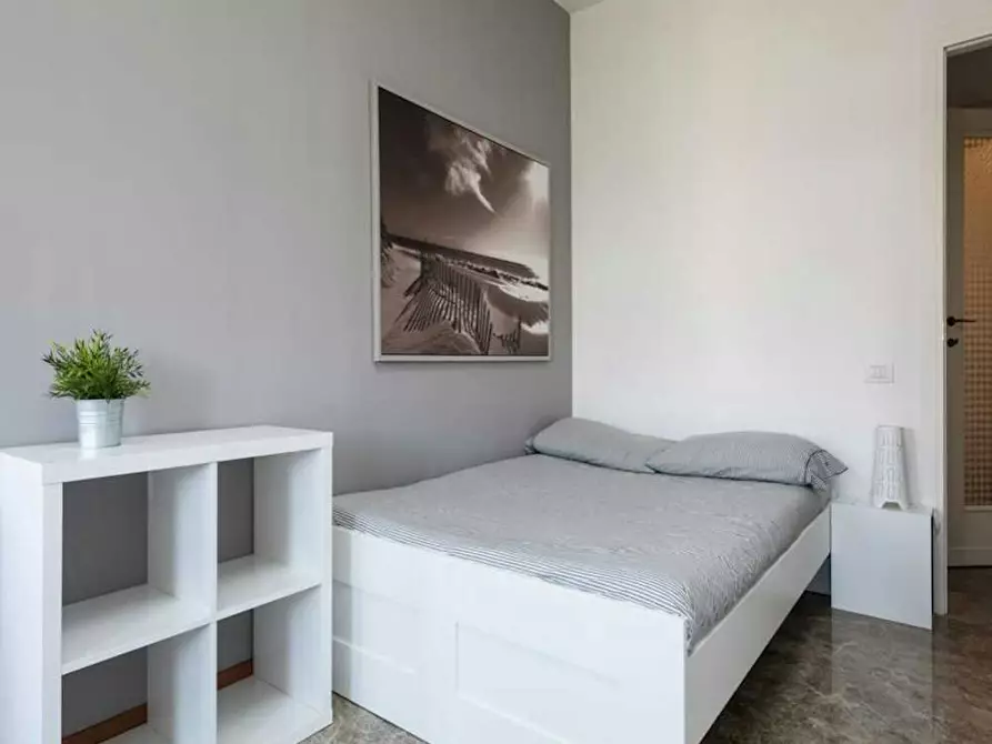 Immagine 5 di Camera in affitto  in Via Nocera Umbra a Roma