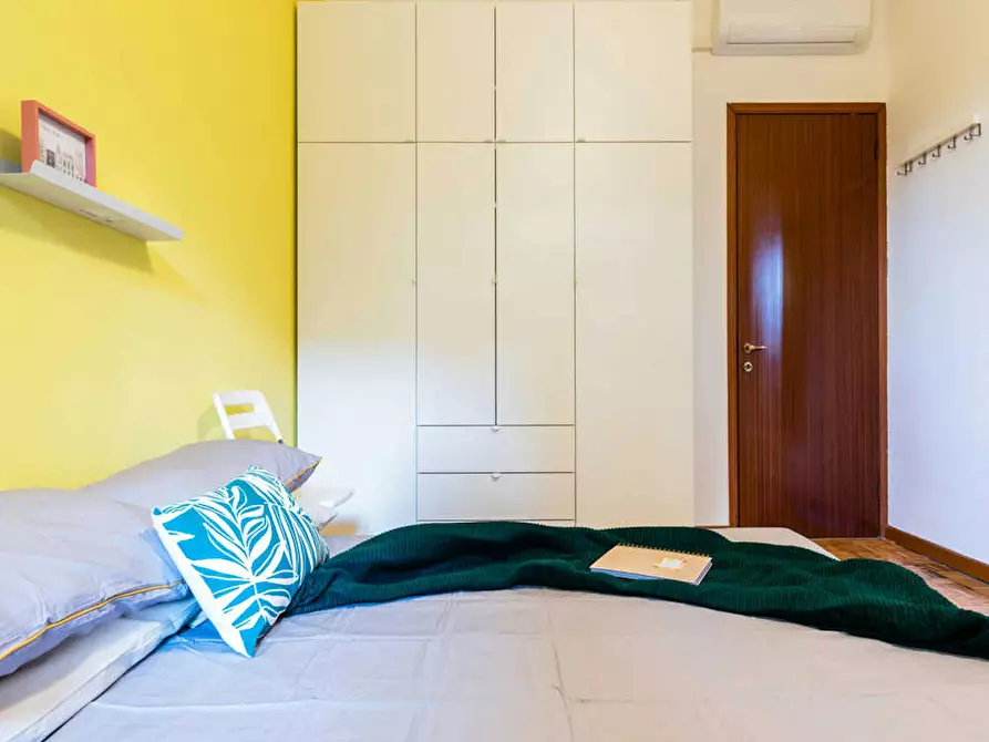 Immagine 7 di Camera in affitto  in Via del Reno a Milano