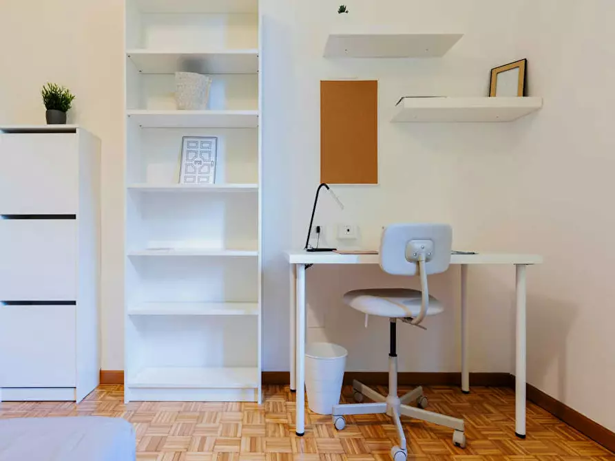 Immagine 9 di Camera in affitto  in Via del Reno a Milano