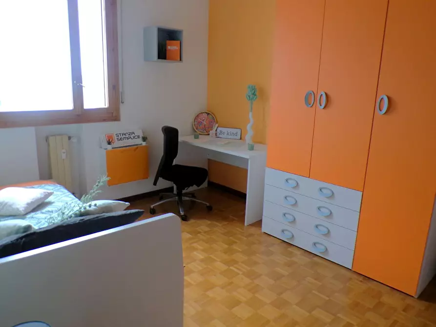 Immagine 8 di Camera in affitto  in Via Rodolfo Mondolfo a Bologna