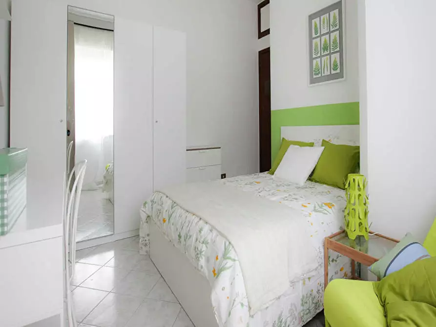 Immagine 4 di Camera in affitto  in Viale Ortles a Milano