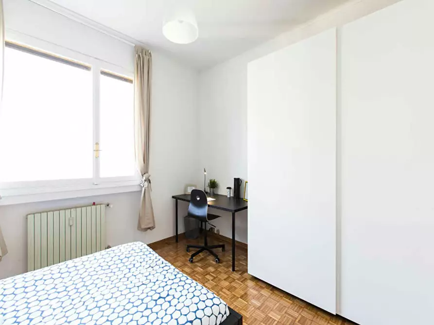 Immagine 6 di Camera in affitto  in Via Leone Tolstoi a Milano