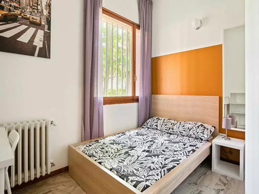 Immagine 2 di Camera in affitto  in Via delle Forze Armate a Milano