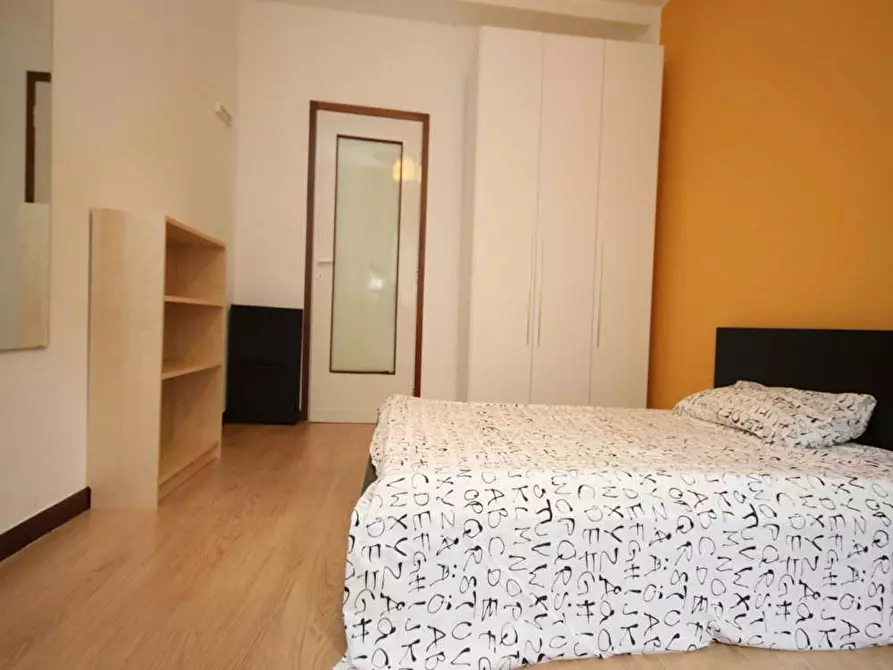 Immagine 4 di Camera in affitto  in Via Raffaello Bertieri a Milano