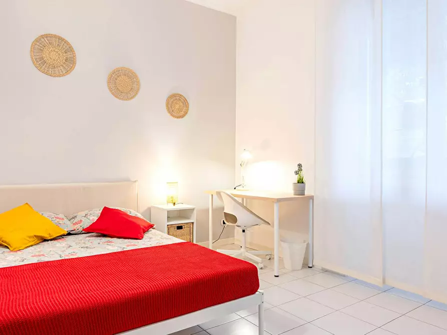 Immagine 1 di Camera in affitto  in Via Assietta a Milano