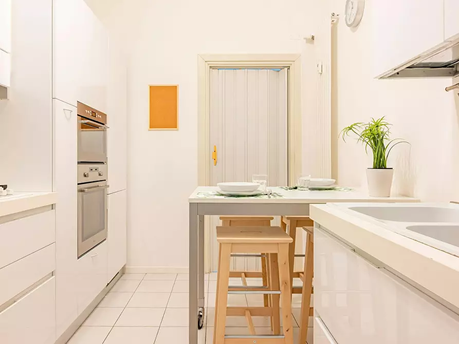 Immagine 10 di Camera in affitto  in Via Assietta a Milano