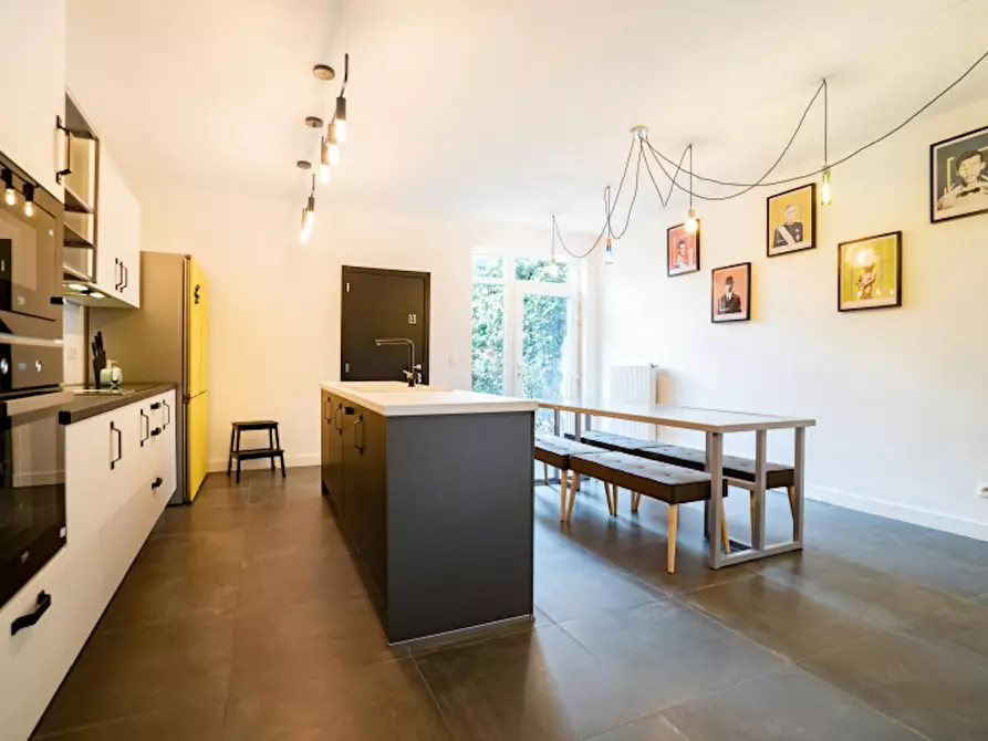 Immagine 4 di Camera in affitto  in Rue du Fort a Charleroi