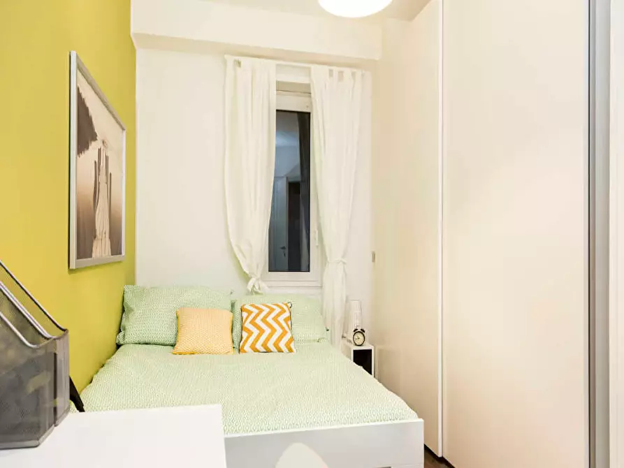 Immagine 3 di Camera in affitto  in Via Antonio Canova a Milano