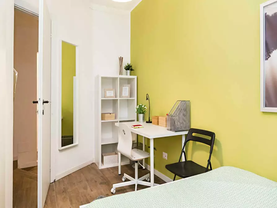 Immagine 1 di Camera in affitto  in Via Antonio Canova a Milano