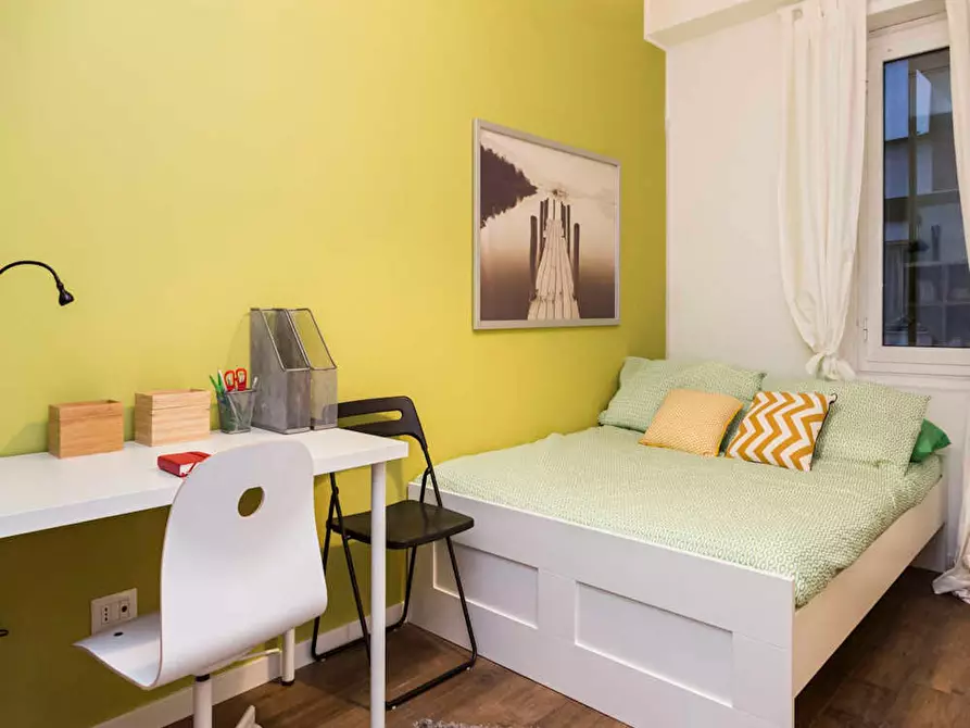 Immagine 4 di Camera in affitto  in Via Antonio Canova a Milano