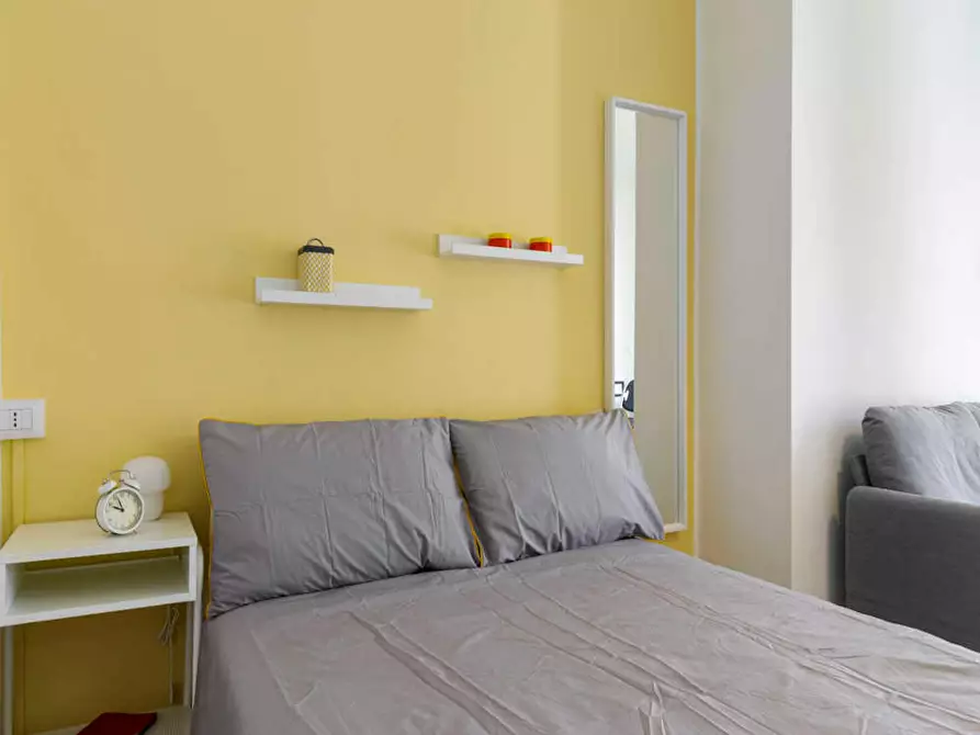 Immagine 1 di Camera in affitto  in Via Abelardo Pecorini a Milano