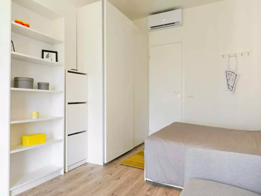 Immagine 6 di Camera in affitto  in Via Abelardo Pecorini a Milano