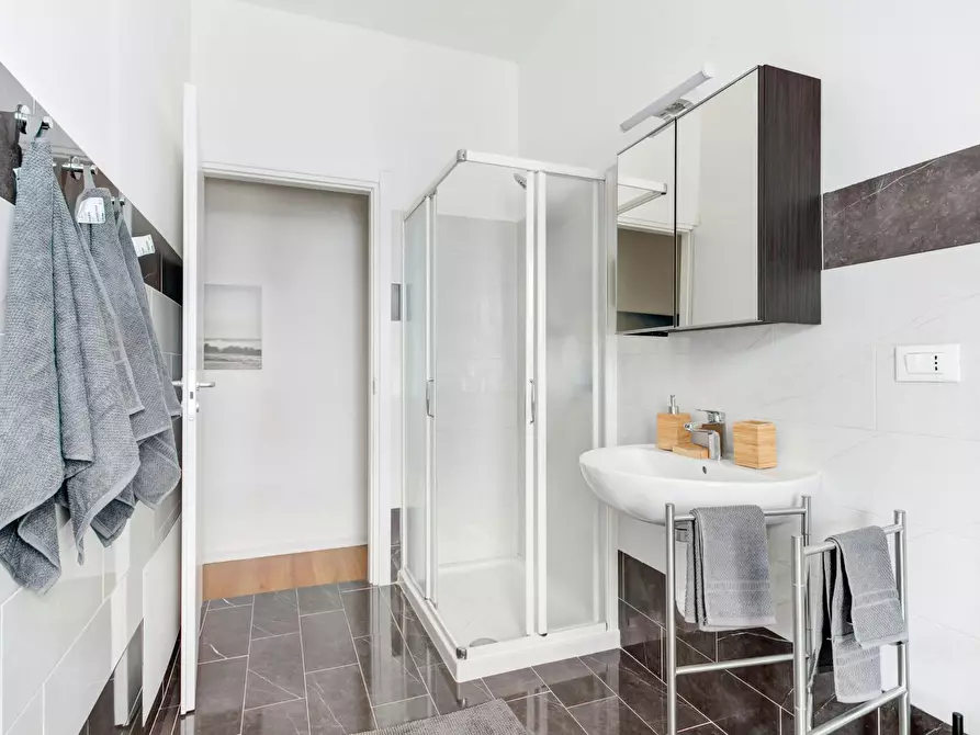 Immagine 6 di Camera in affitto  in Via Stromboli a Milano