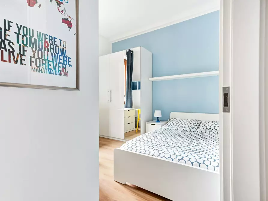 Immagine 2 di Camera in affitto  in Via Stromboli a Milano