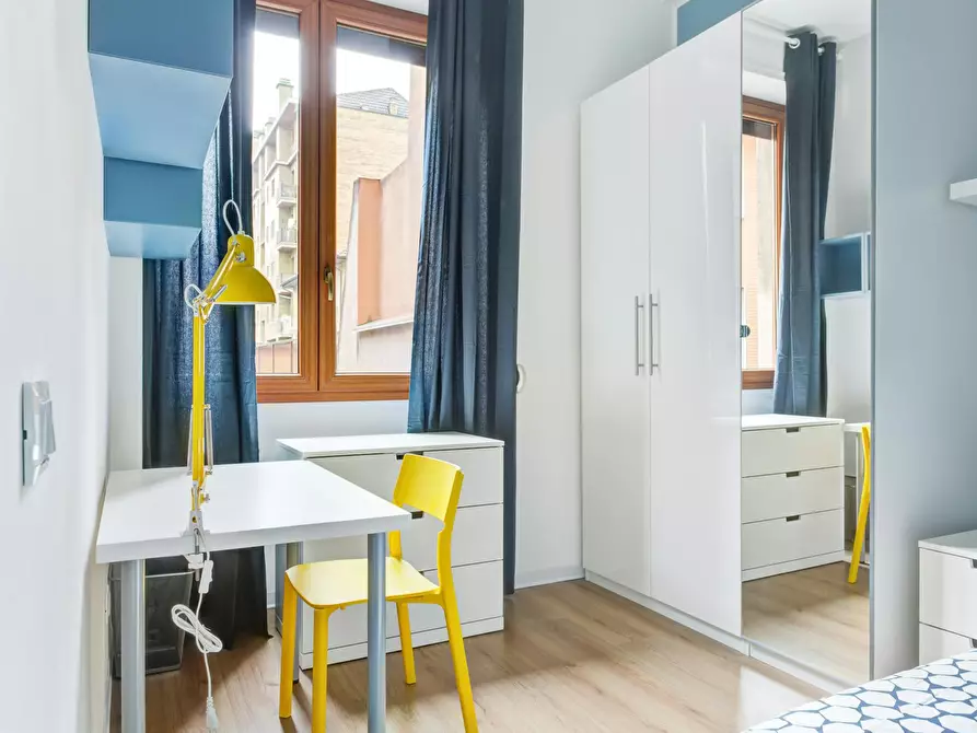 Immagine 3 di Camera in affitto  in Via Stromboli a Milano