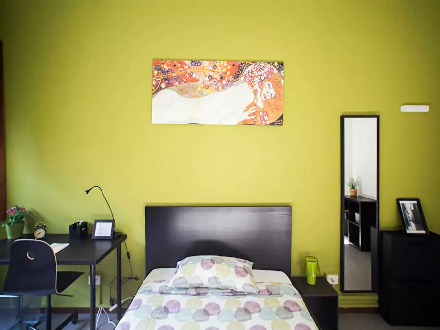 Immagine 3 di Camera in affitto  in Via Francesco Arese a Milano