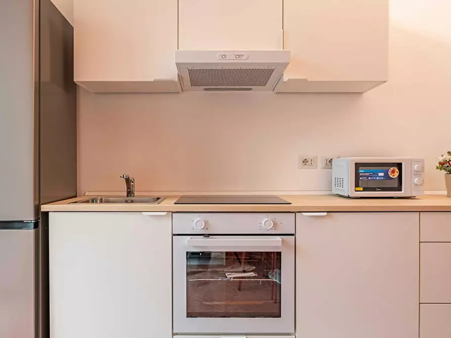 Immagine 10 di Camera condivisa in affitto  in Viale Andrea Doria a Milano