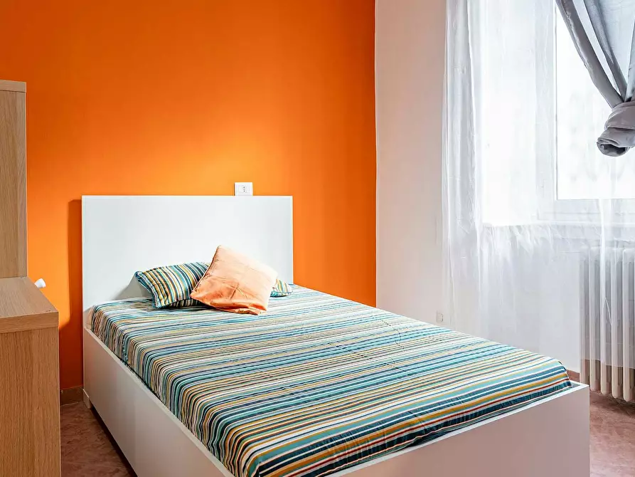 Immagine 1 di Camera condivisa in affitto  in Viale Andrea Doria a Milano