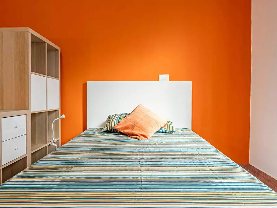 Immagine 3 di Camera condivisa in affitto  in Viale Andrea Doria a Milano