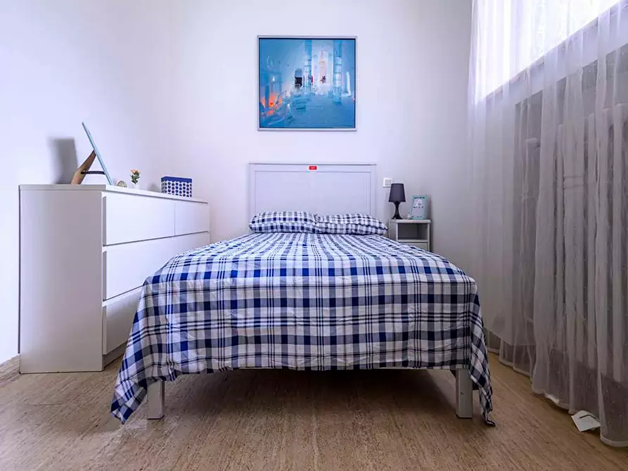 Immagine 1 di Camera in affitto  in Via Ippodromo a Milano