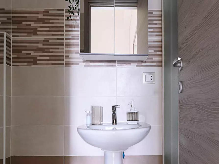 Immagine 10 di Camera in affitto  in Via Ippodromo a Milano