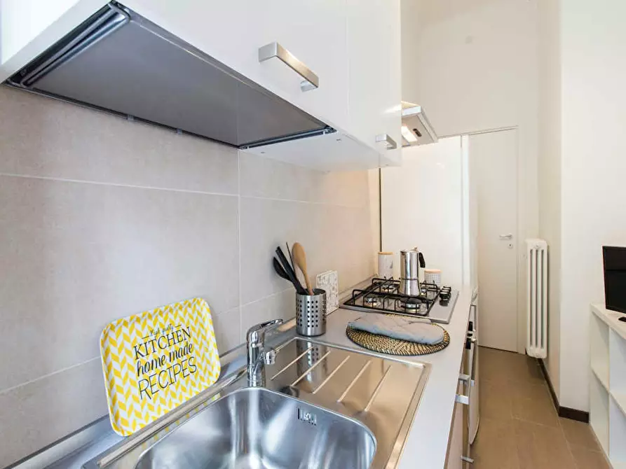 Immagine 10 di Camera in affitto  in Via Desiderio a Milano